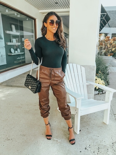 How To Wear Joggers A Style Guide With 10 Outfits Fit Mommy In