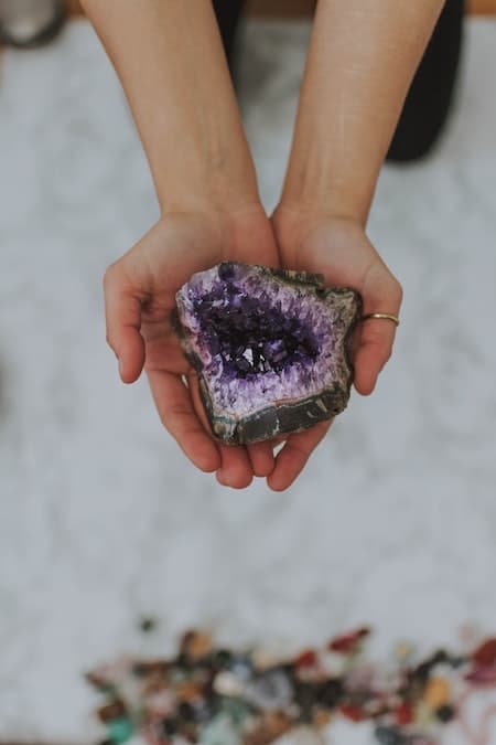 amethyst crystal stone for intuition