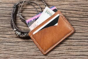 15 Best Ridge Wallet Alternatives Guide For 2023 | Fit Mommy In Heels
