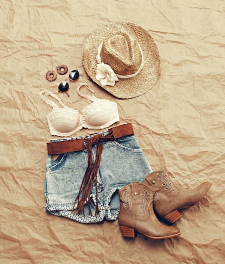 15 Stylish Country Concert Outfit Ideas For Women 2023
