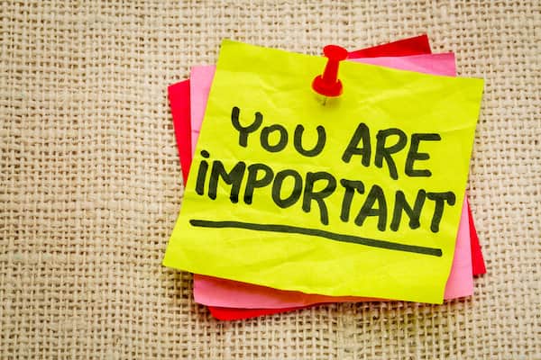 A post-it note that says "you are important"